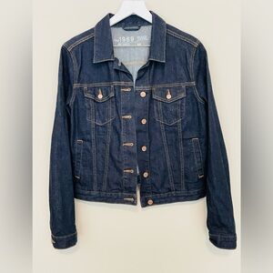 GAP Classic Denim Jacket in Dark Wash Medium